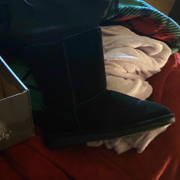 New - Picture 3 of 4